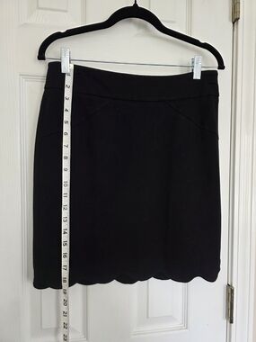Women's Black Scalloped Hem Skirt